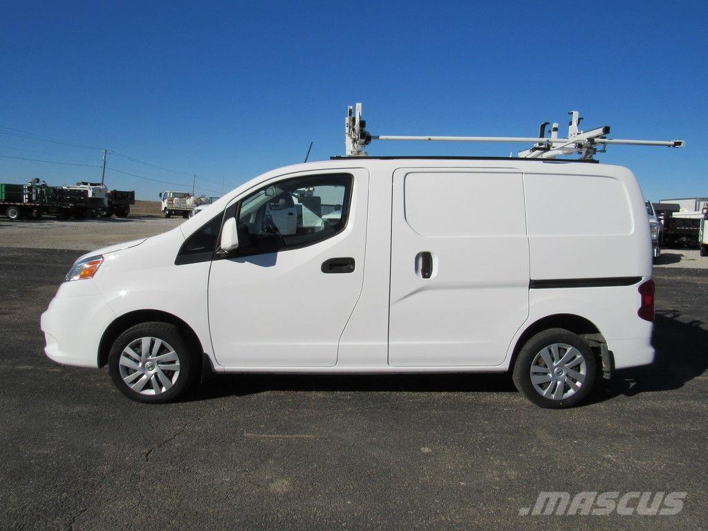 Nissan NV200 Krovininiai furgonai