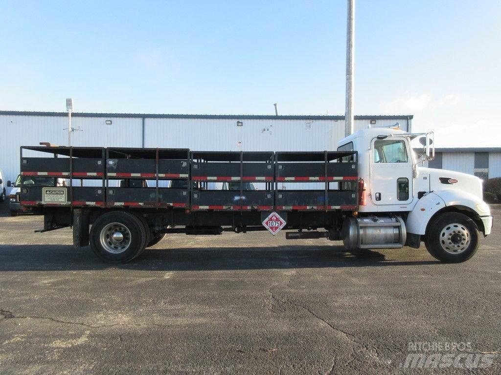 Peterbilt 335 Platformos/ Pakrovimas iš šono