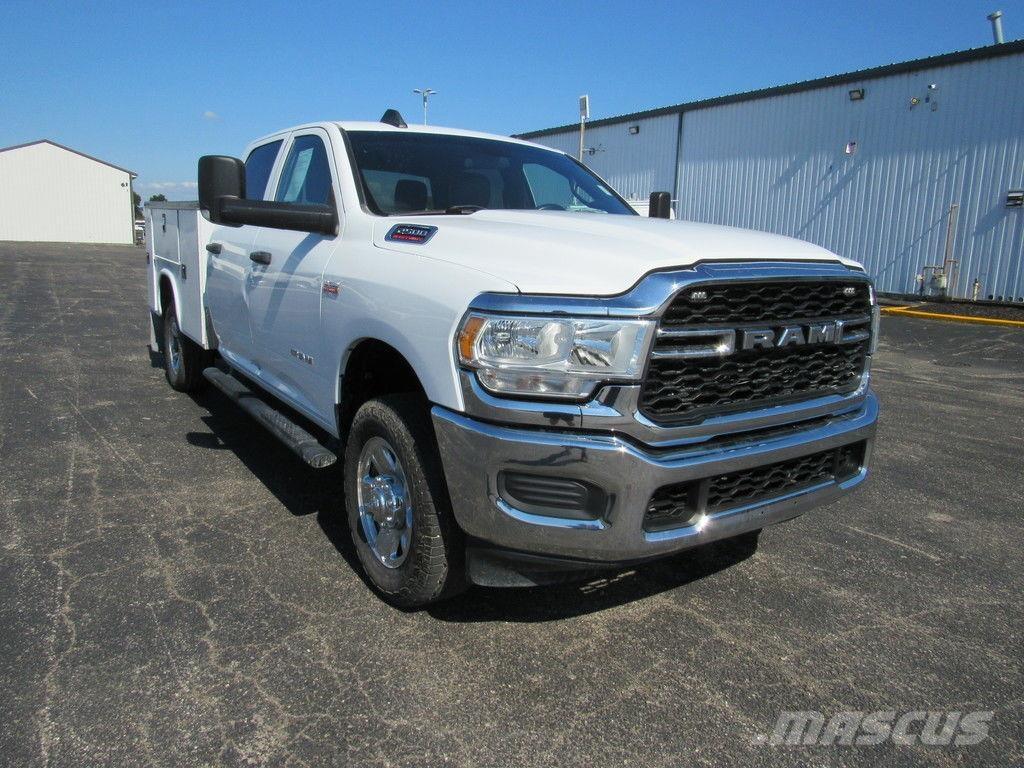 RAM 2500 Pagalbos kelyje automobiliai