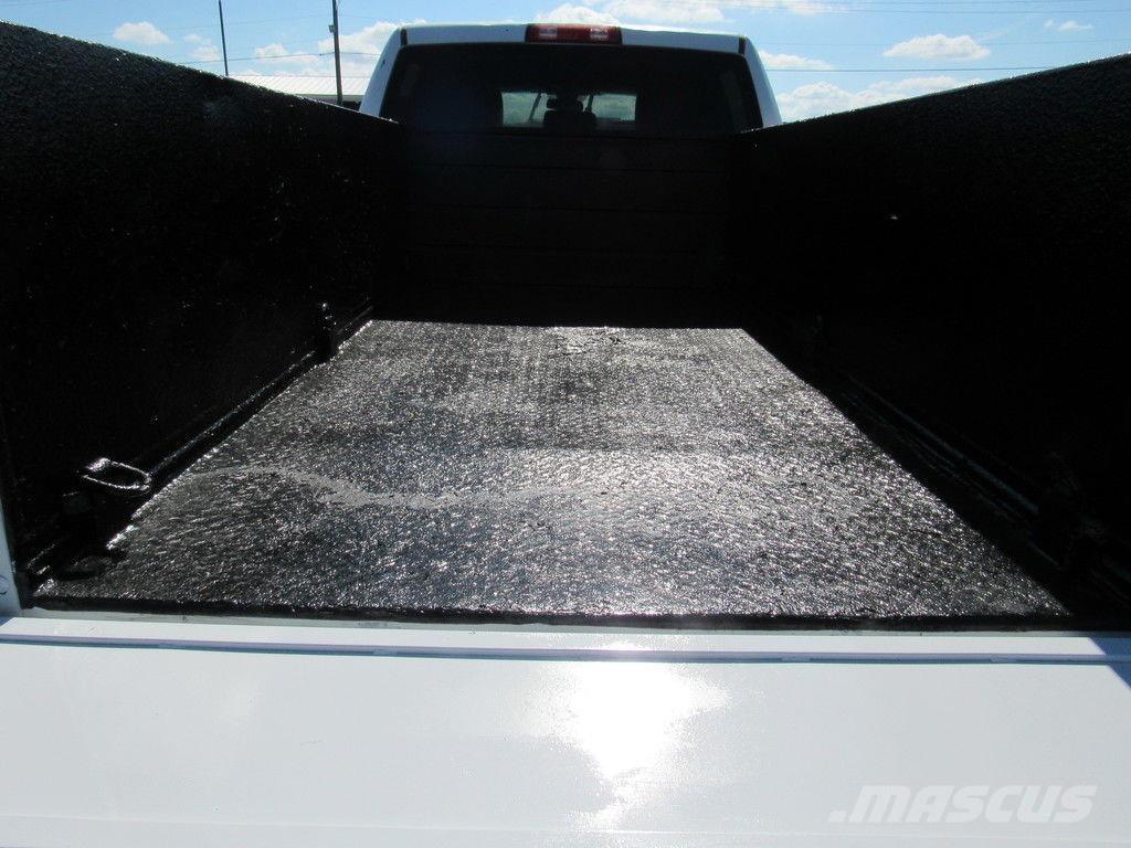 RAM 2500 Pagalbos kelyje automobiliai