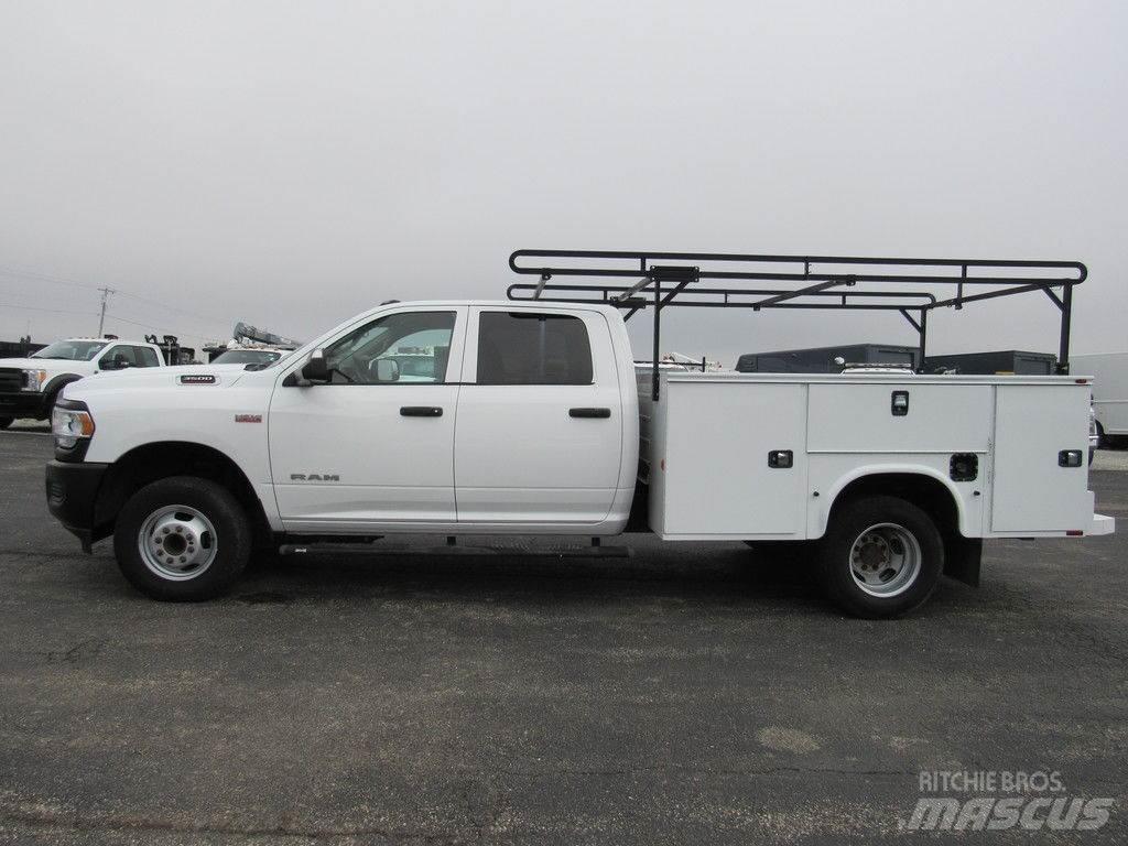 RAM 3500 Pagalbos kelyje automobiliai