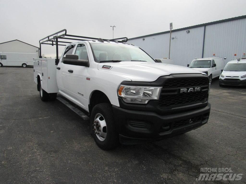 RAM 3500 Pagalbos kelyje automobiliai