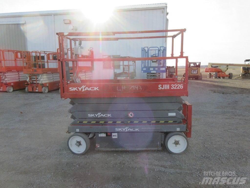SkyJack SJ3226 Kiti naudoti statybos komponentai
