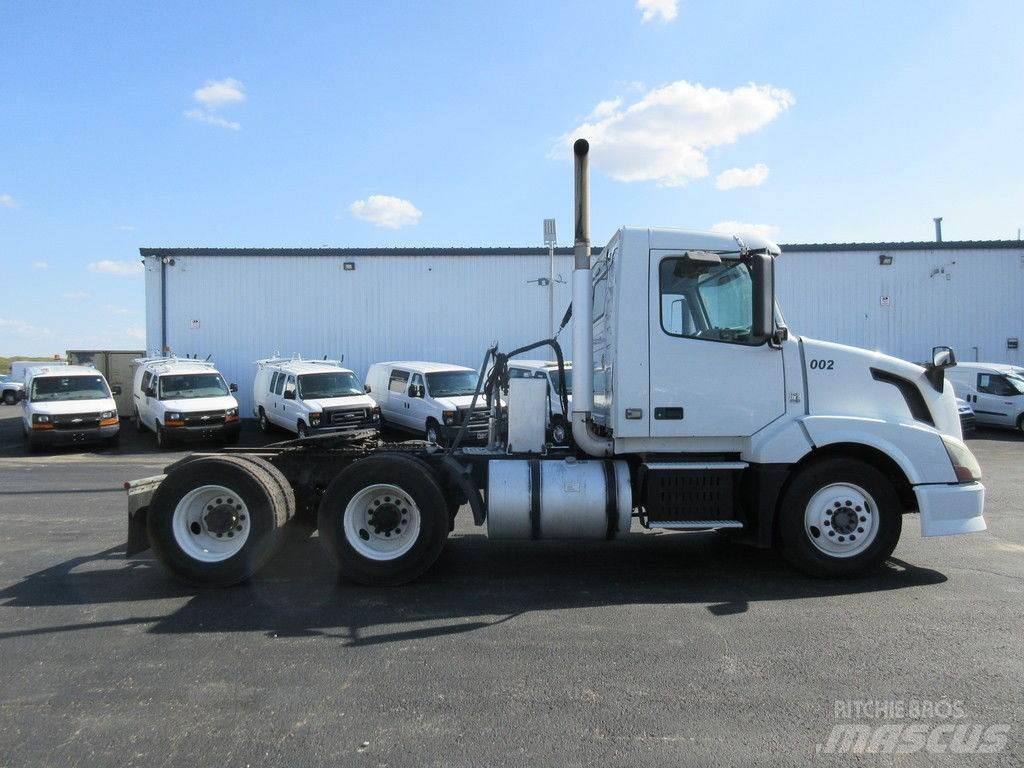 Volvo VNL64 Platformos/ Pakrovimas iš šono