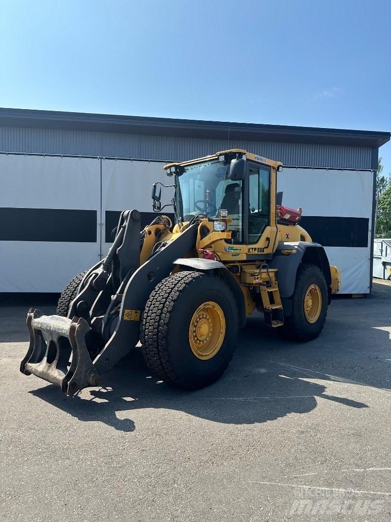 Volvo L 90 H Naudoti ratiniai krautuvai