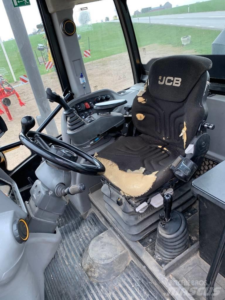 JCB TM 320 S Teleskopiniai krautuvai žemės ūkiui