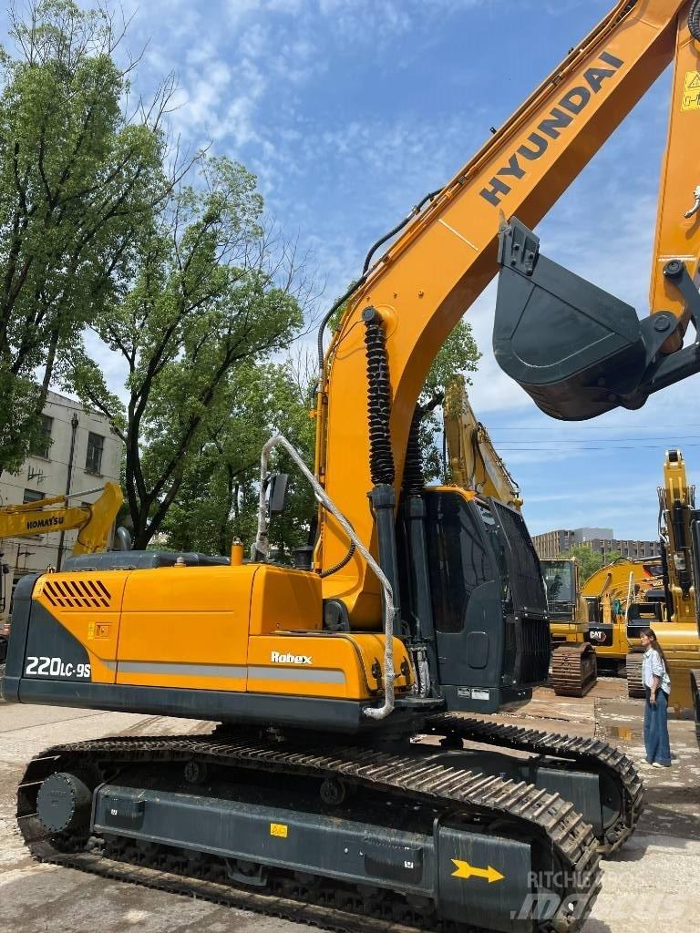 Hyundai 220LC-9S Vikšriniai ekskavatoriai