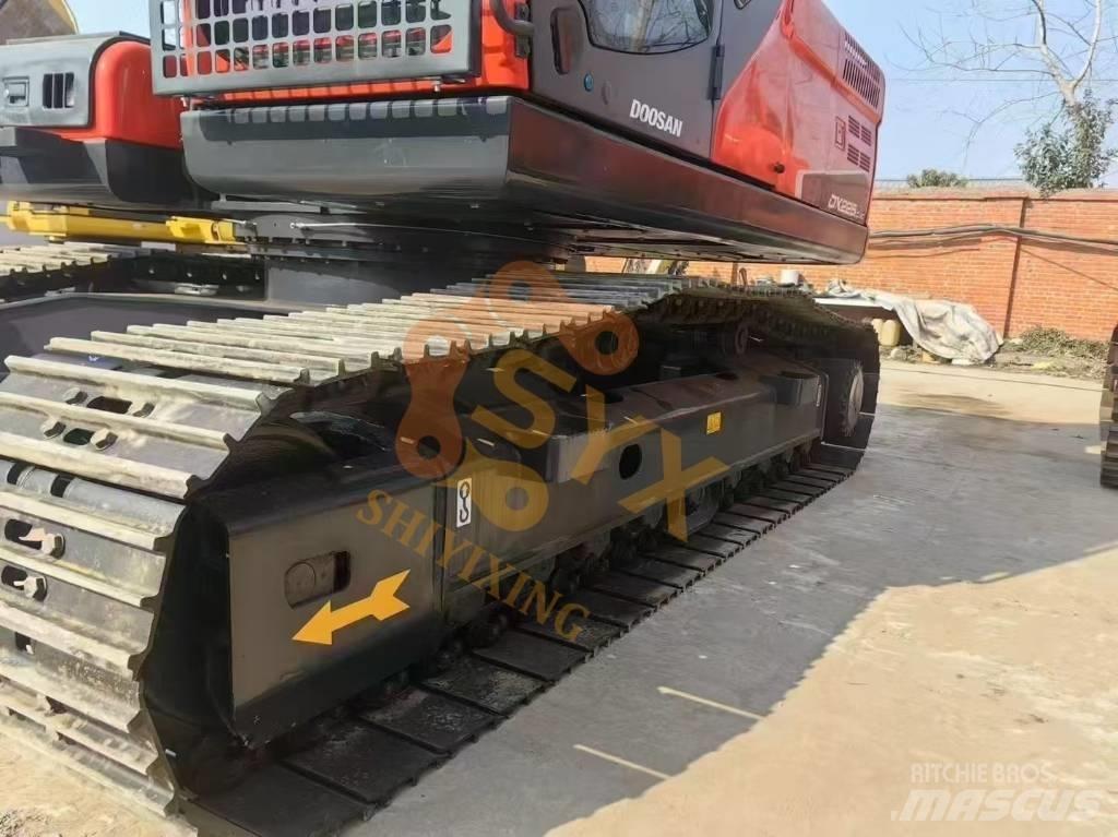 Doosan DX 225 LC Aukštuminiai ekskavatoriai