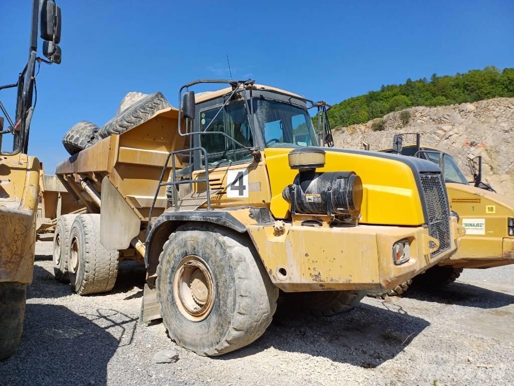 Bell B 40 D Karjeriniai savivarčiai