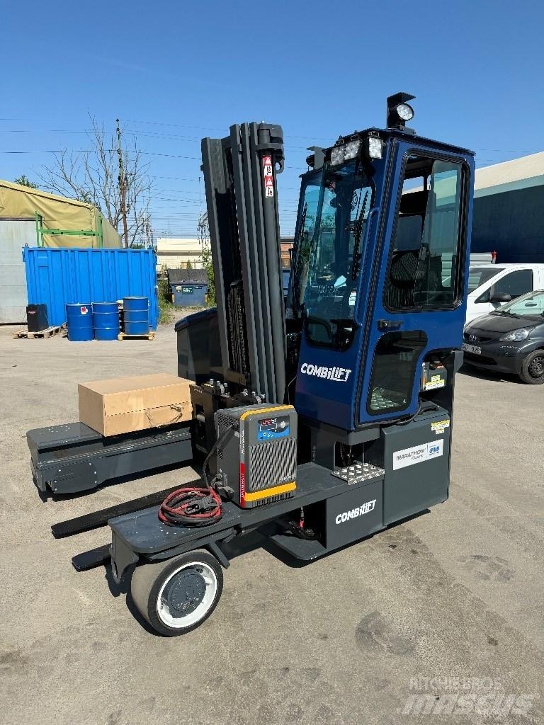 Combilift C4000ET Šakiniai krautuvai su privažiavimu iš visų keturių pusių