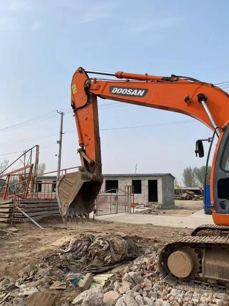 Doosan DX 225 LCA Vikšriniai ekskavatoriai