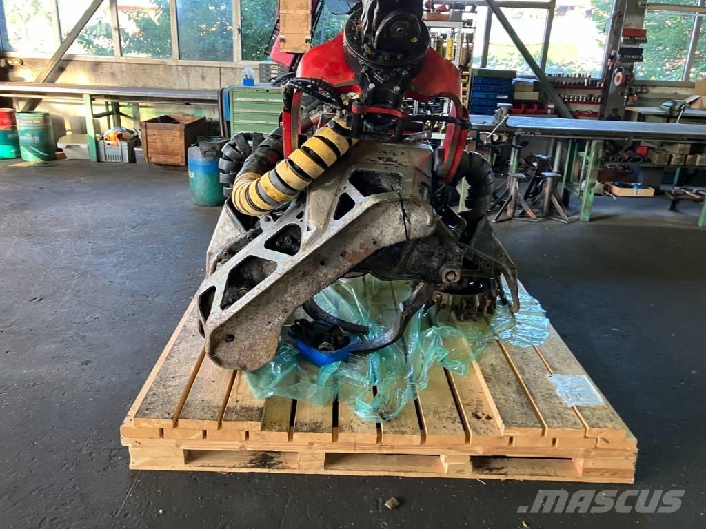 Komatsu 365.1 Miško krautuvai