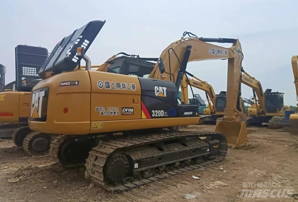 CAT 320 D2L Vikšriniai ekskavatoriai