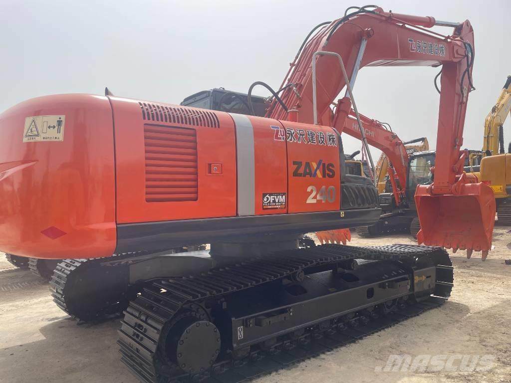 Hitachi ZX 240 Vikšriniai ekskavatoriai