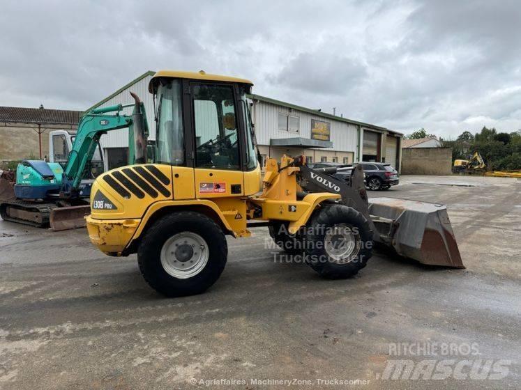 Volvo L 30 B Naudoti ratiniai krautuvai