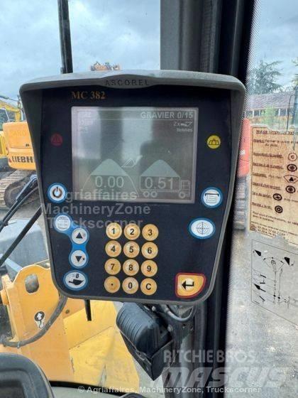 Volvo L 30 B Naudoti ratiniai krautuvai
