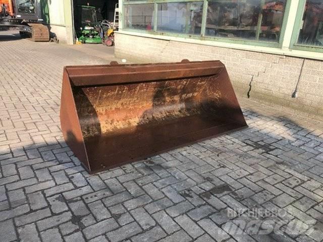 Manitou Bak Kaušai