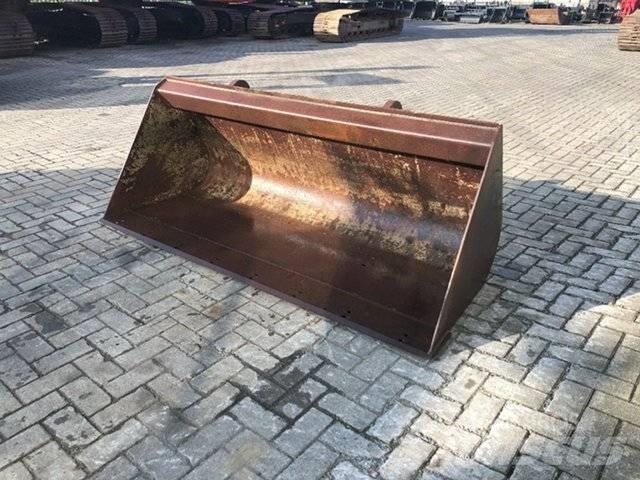 Manitou Bak Kaušai