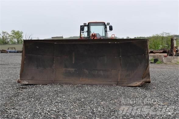 CAT D8N Peiliai