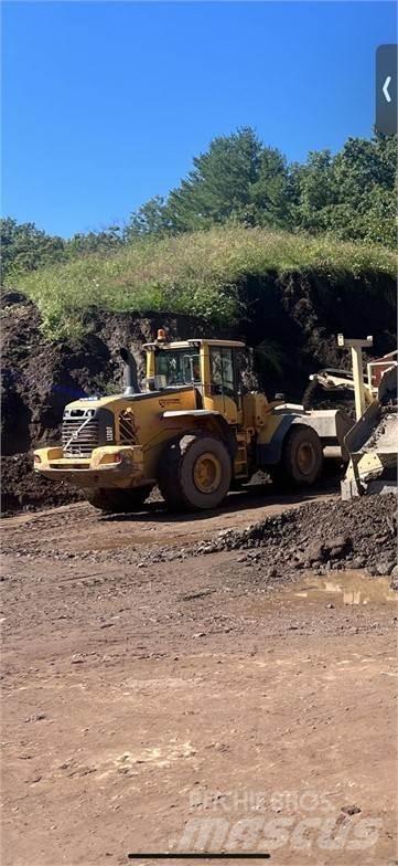 Volvo L120F Naudoti ratiniai krautuvai