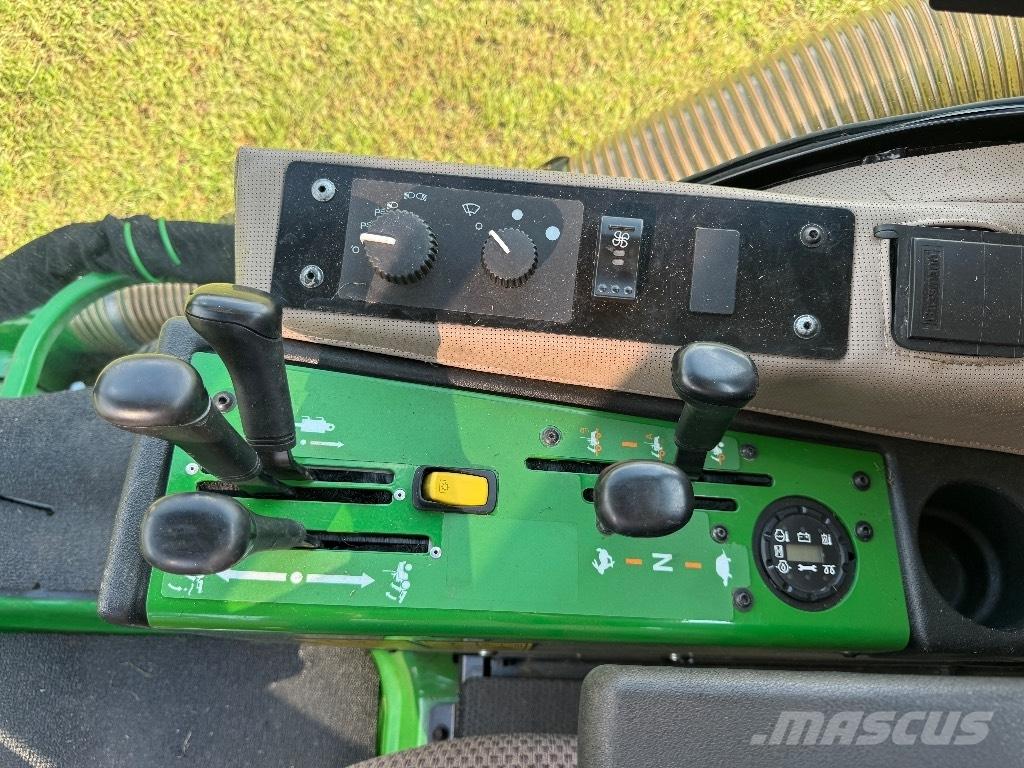 John Deere 1585 Golfo laukų šienapjovės
