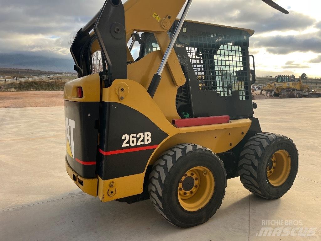 CAT 262 B Krautuvai su šoniniu pasukimu
