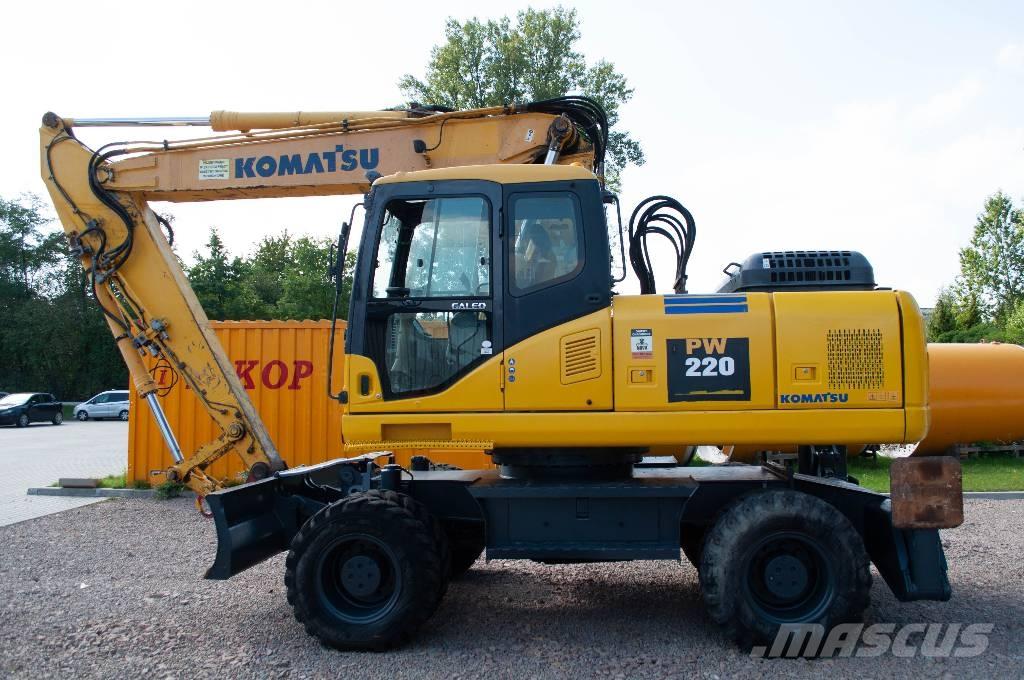 Komatsu PW 220-7 Ratiniai ekskavatoriai