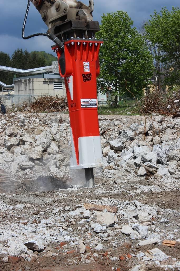 Rammer 5011 Hidrauliniai krūvos plaktukai