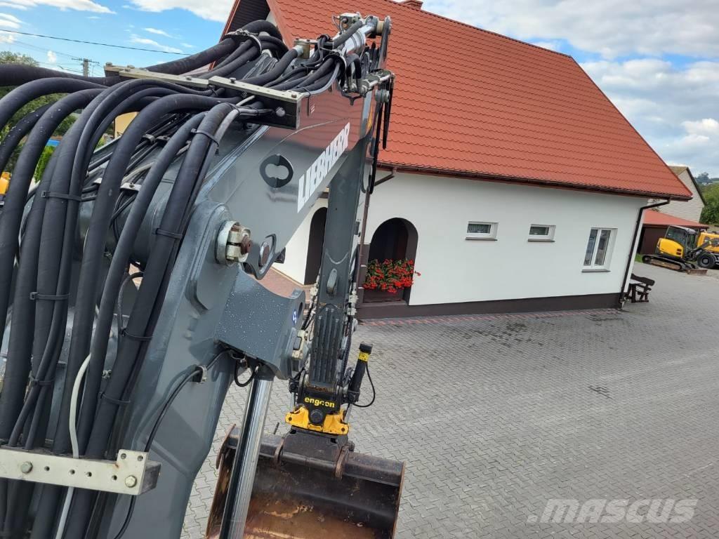 Liebherr 916 Ratiniai ekskavatoriai