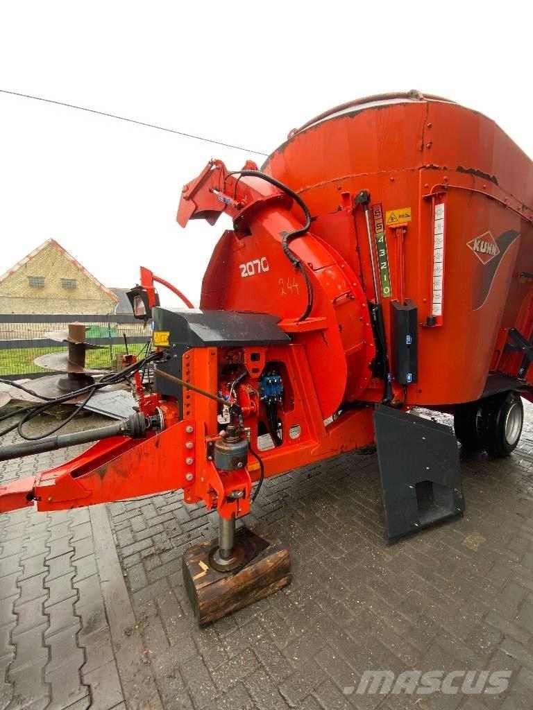 Kuhn Typ 2070 Pašarų maišytuvai-dalytuvai