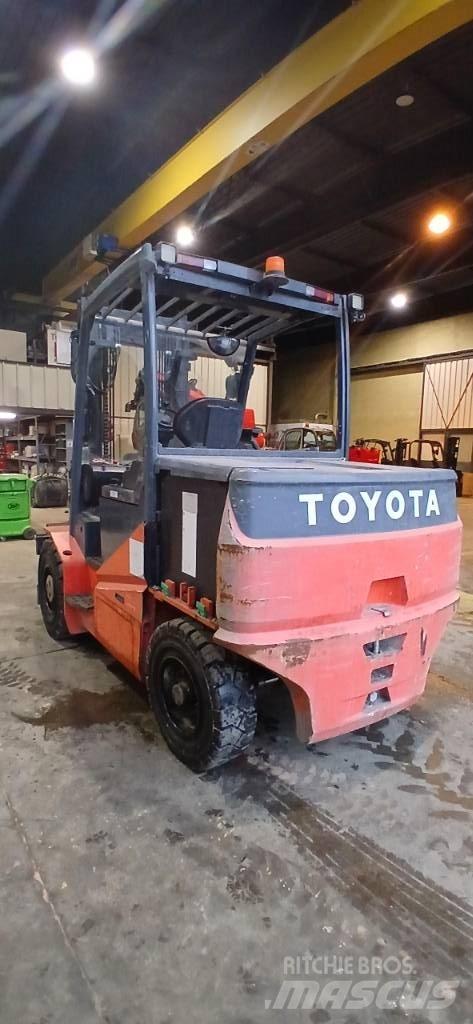 Toyota 8FBMHT60 Elektriniai šakiniai krautuvai