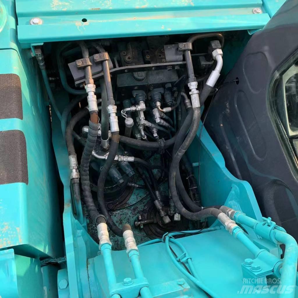 Kobelco 140 SR Vikšriniai ekskavatoriai