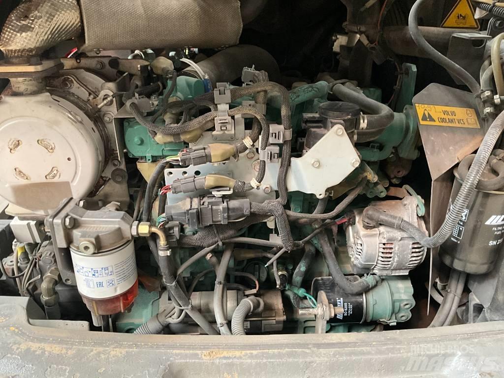 Volvo L 30 G Naudoti ratiniai krautuvai