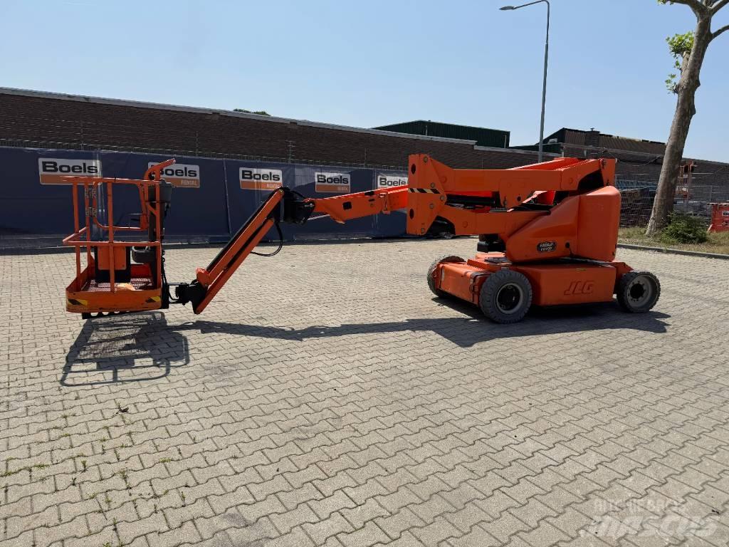 JLG E400AJPN Alkūniniai keltuvai