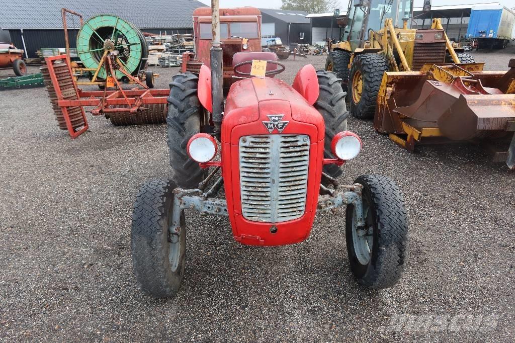 Massey Ferguson 35 Traktoriai