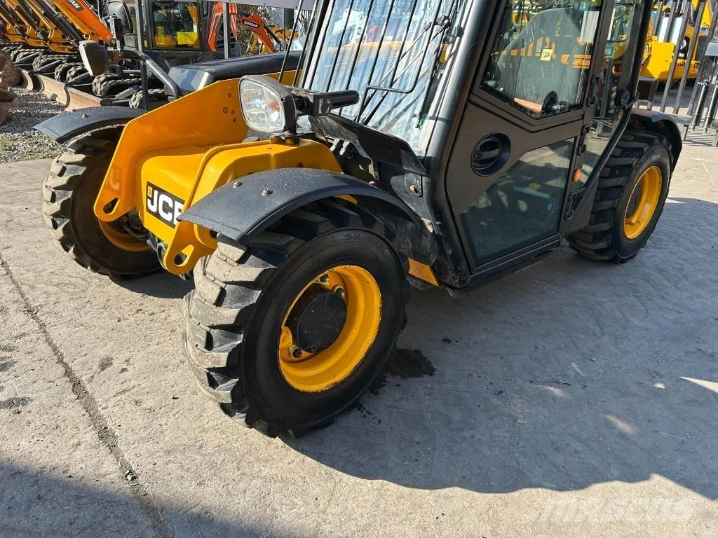 JCB 525-60 Teleskopiniai krautuvai