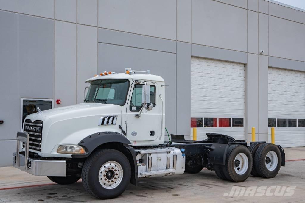 Mack Granite GU 813 Naudoti vilkikai