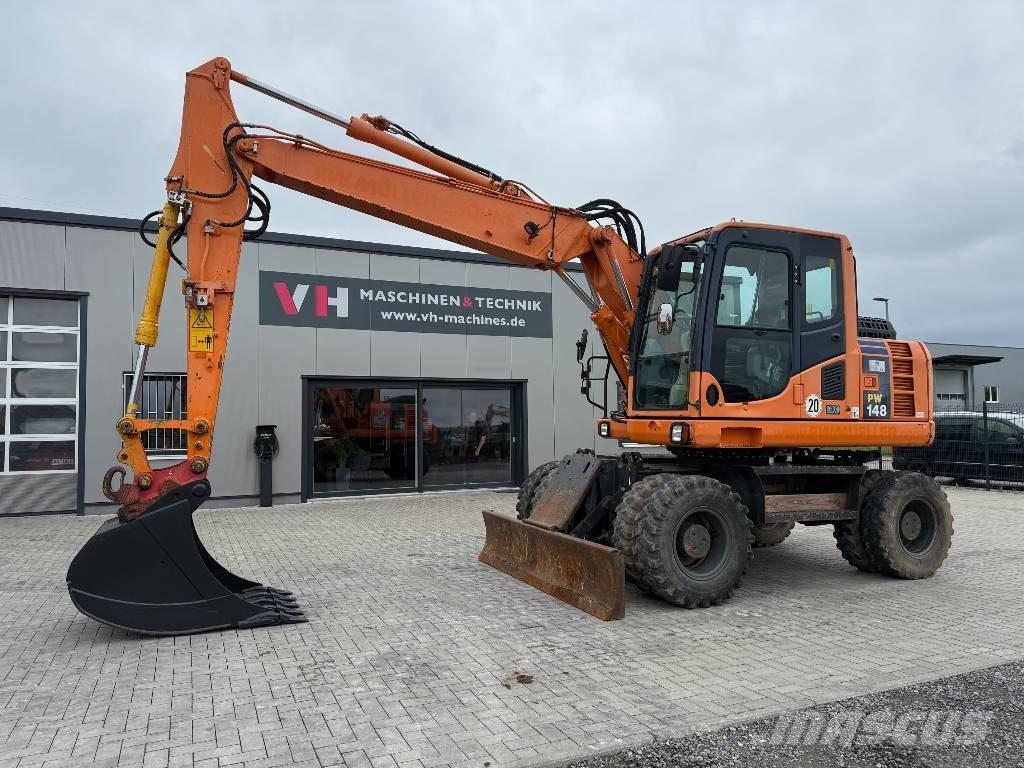 Komatsu PW 148-8 Ratiniai ekskavatoriai