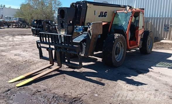 JLG 1055 Teleskopiniai krautuvai