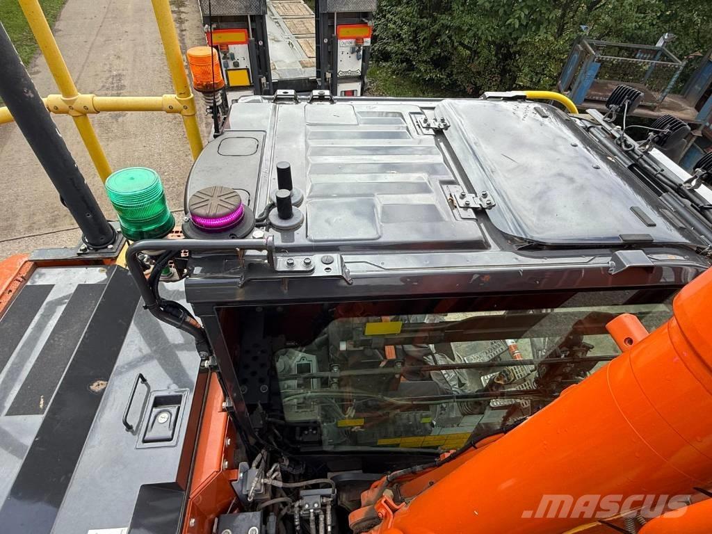 Hitachi ZX 135 US-7 Vikšriniai ekskavatoriai