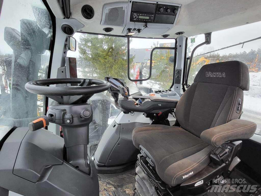 Valtra Q 305 Traktoriai