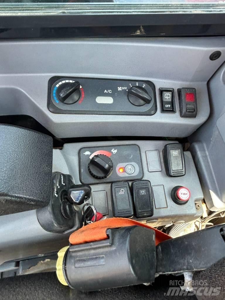 Kubota KX 080-4 Vidutinės galios ekskavatoriai 7-12 t