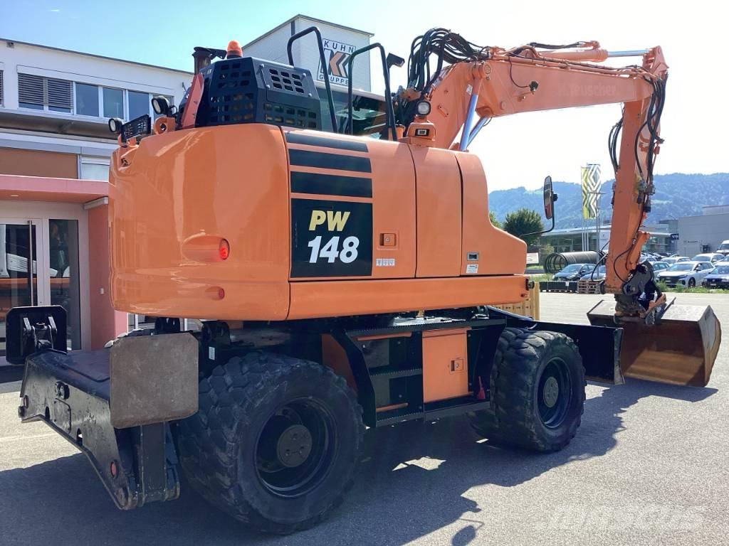 Komatsu PW 148-11 Ratiniai ekskavatoriai
