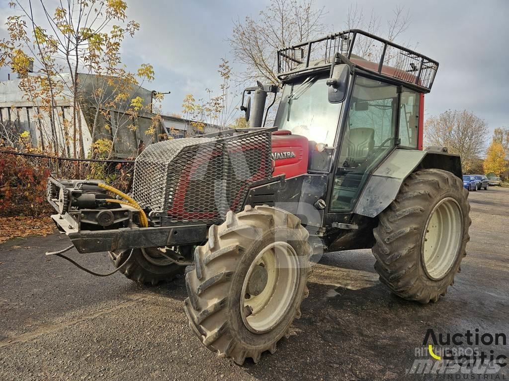 Valtra A 93H Traktoriai