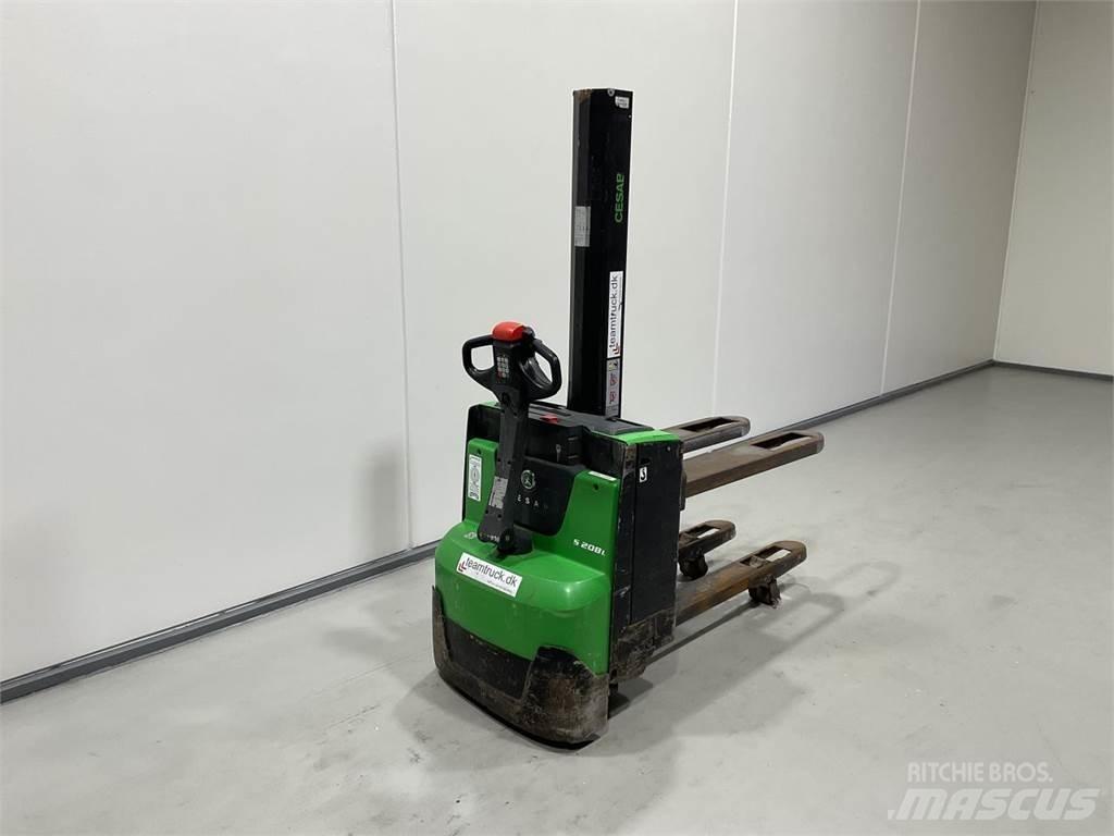 Cesab S208L Savaeigiai rietuvai