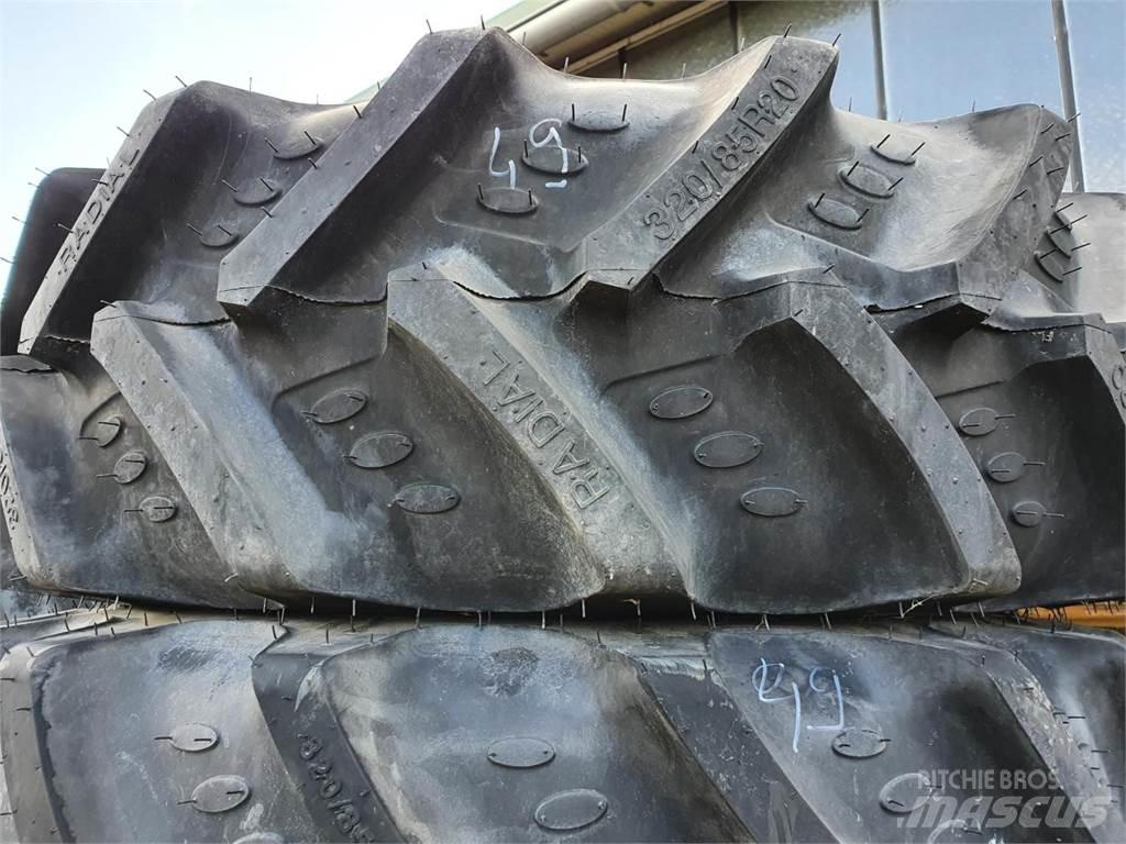 BKT 320/85R20 x2 Padangos, ratai ir ratlankiai