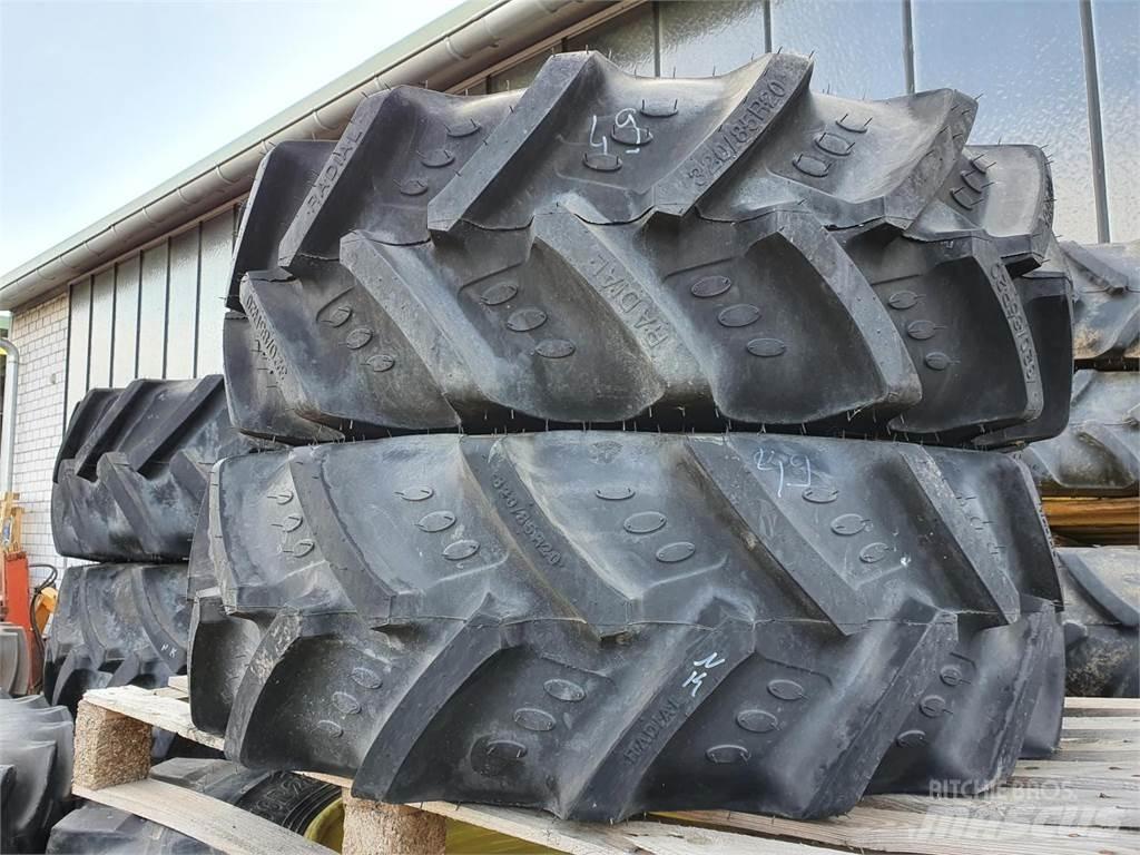 BKT 320/85R20 x2 Padangos, ratai ir ratlankiai