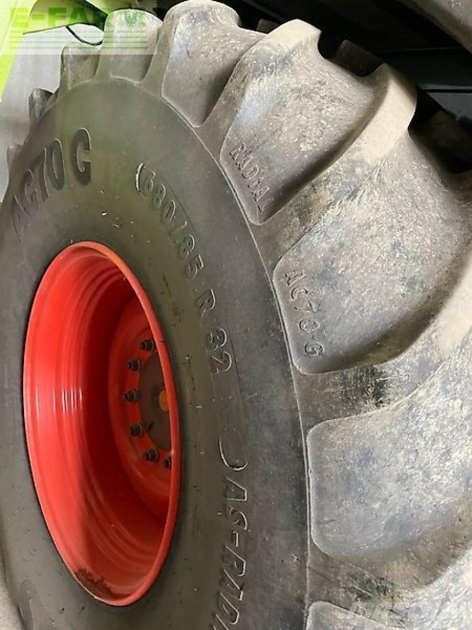 CLAAS lexion 650 Derliaus nuėmimo kombainai