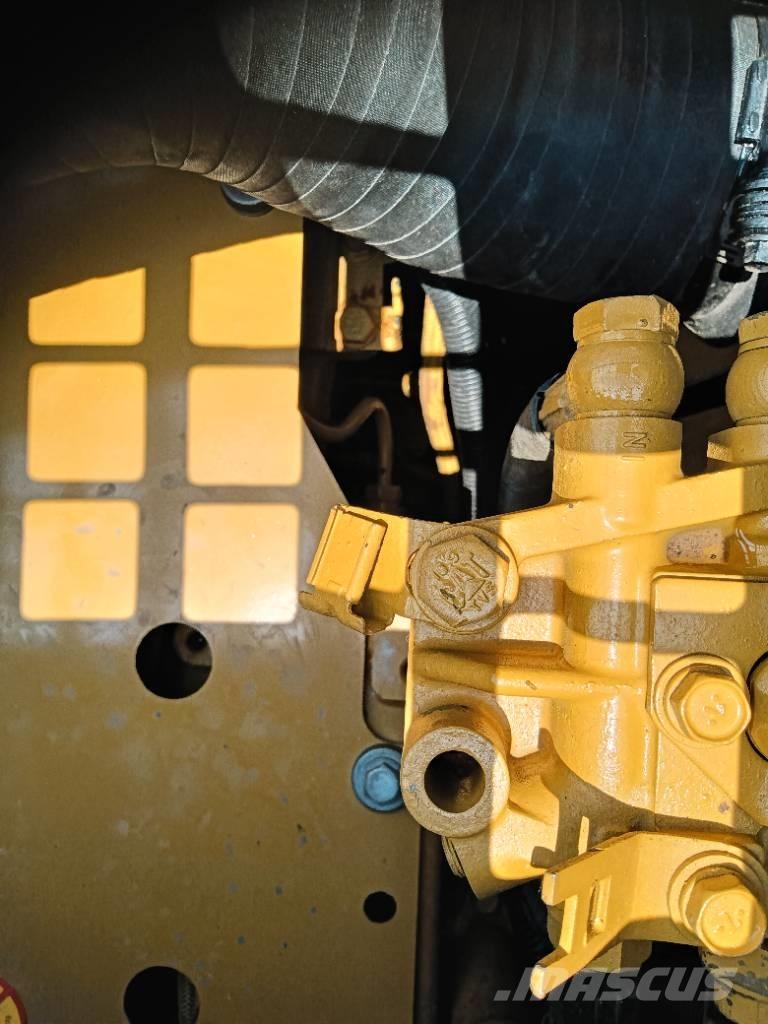 CAT 320 D Vikšriniai ekskavatoriai