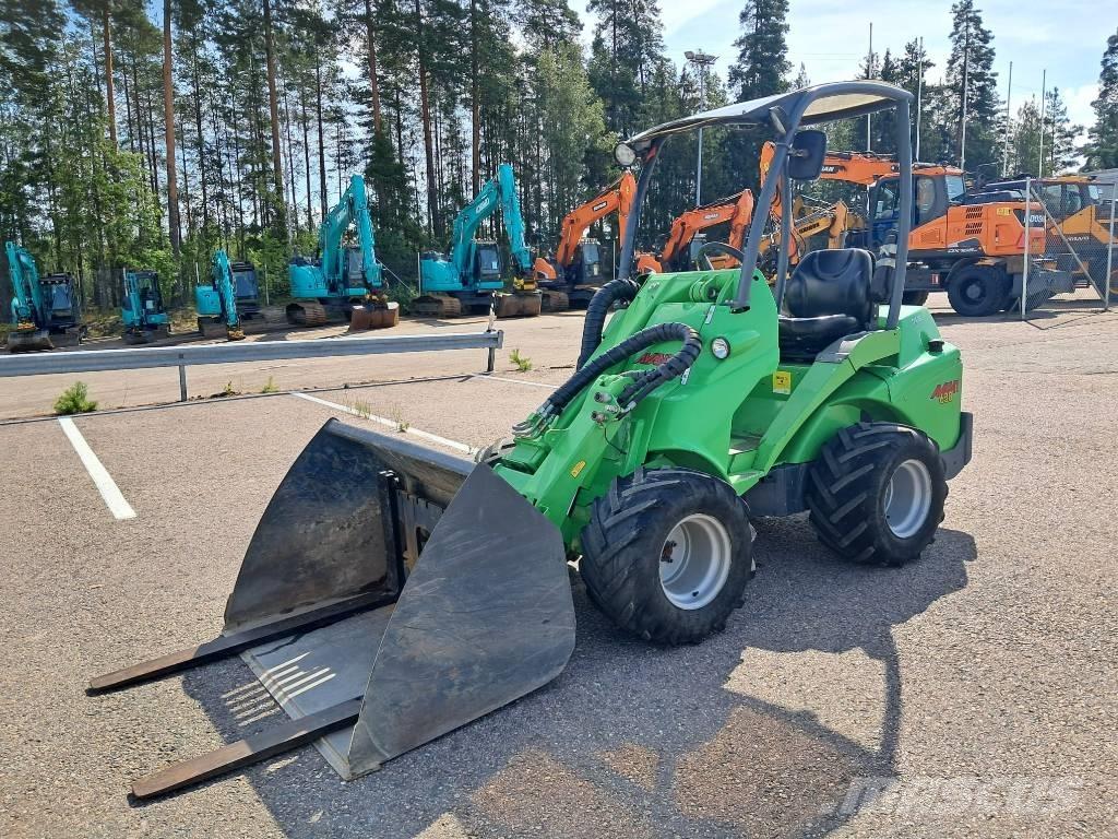 Avant 630 Daugiafunkciniai pakrovėjai
